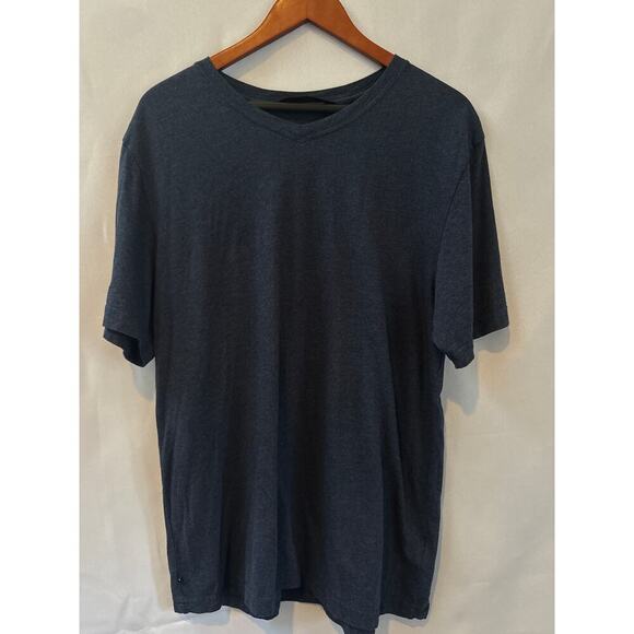Men’s Travis Mathew’s V-neck Navy Blue T-Shirt Sz XL - Picture 1 of 3